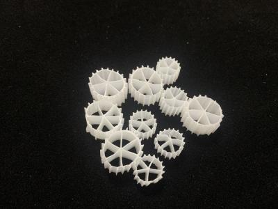 Cina Media dell'HDPE K1 Kaldnes del vergine di 100% bio- 4 stanze 11X7mm in vendita