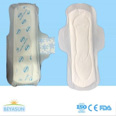 China Flaum des dichten Waldes zermahlt Absorbierfähigkeit Maxi Sanitary Napkin Withs 50ml zu verkaufen