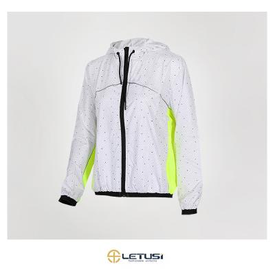 China Promotional custom made polyester Letusi size autumn season unisex adult sporty light jacket more logo for sale