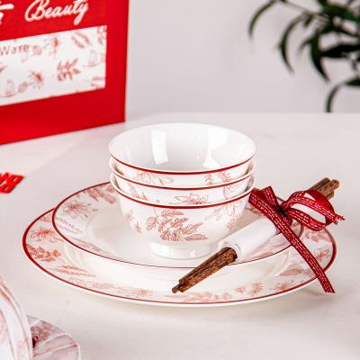 Chine Vaisselle de table de luxe en céramique de style nordique Porcelaine à motifs végétaux Vaisselle de dîner pour 8 personnes à vendre