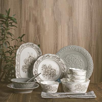 Chine Des assiettes de luxe en porcelaine pour 12 personnes dans le style européen à vendre