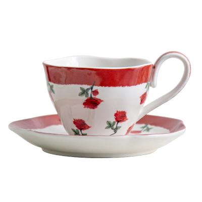 China Vintage diseño de porcelana taza de té y platillo 210ml volumen taza de café Rosalina conjunto en venta