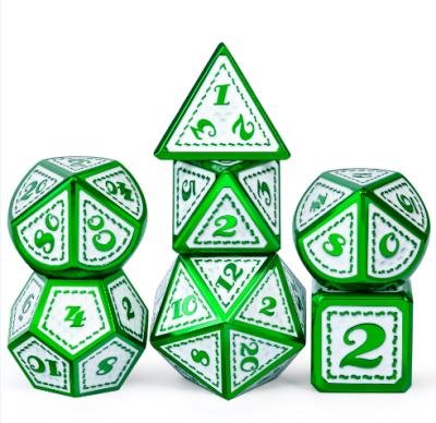 China DND Games White with Green Edge 7 PCS Dragon Scale Metal Dice with Velvet Pocket Die Set for D&D DND Dungeons and Dragons for sale