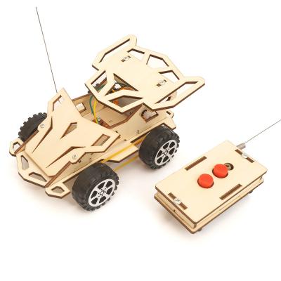 China Diy Educational Good Quality Wooden Radio Center Four Wheel Toys Push Back Car Wooden Remote Control Control for sale