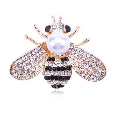 China ZJ-0225 ALLOY coat wholesale hot selling accessories alloy pin fashion costume pearl diamond bee brooch XZ01 for sale