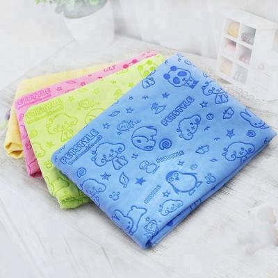 China PVA Viable Cute Chamois Dog Shower Absorbent Towel for sale