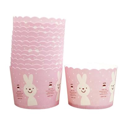 China Disposable PE Coated Cupcake Wrapping Paper Cake Baking Cups for sale