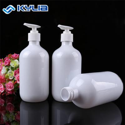 China 500ml Shower Gel Lotion Conditioner Shampoo Pet Cosmetic White Plastic Round Bottle With Pump Dispenser Cap for sale