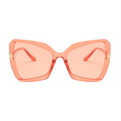 China Fashion sunglasses 2021 unique women low price guaranteed quality around sunglasses for sale