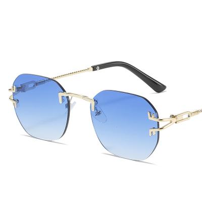 China Fashion Sunglasses 2021 Retro Fashion New Polarized Ladies Sunglasses for sale