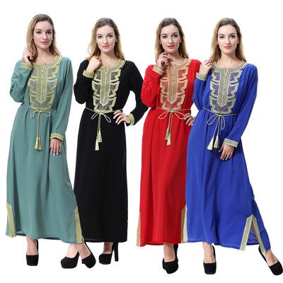 China Ethnic Cotton Lady Loose V-Neck Embroidered Long Sleeve Muslim Dress for sale