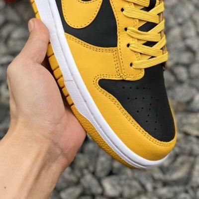 China OG SB CUSHIONING Dunks Golden Low Sneaker Mens Womens Fashion Skater Board Shoes Sports Shoes N i k e White Sneaker for sale