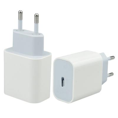 China Mobile Phone Types to USB-C Fast Charging Adapter Wall Power 25W PD Cube USB-C Date Cable for iPhone 13 Charging Plug for sale