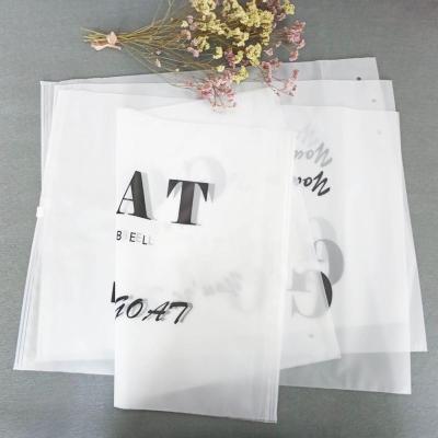 China Recyclable Custom Gel Eva Pe Zipper Tote Clothing Bag for sale