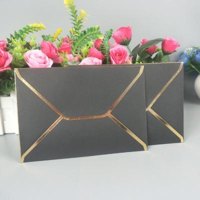 China Custom Printed Gift Envelope Black Letter Paper Packaging Envelope for sale