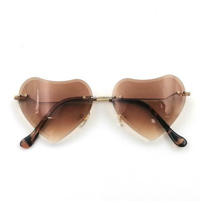 China New Heart Party Sun Glasses Custom Logo High Quality Heart Shaped Gradient Colorful Luxury Sunglasses Eyewear for sale