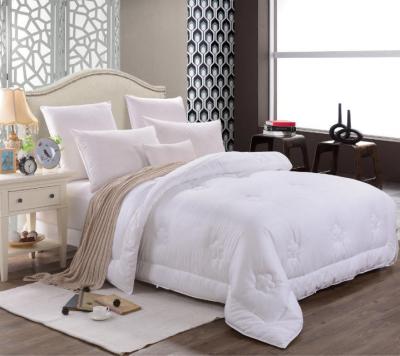 China Wholesale Top Quality Breathable All Season Comforter 100% Silk Cotton Hotel Inner Comforter for sale