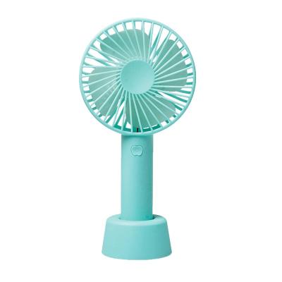 China Protable Mini Small Popular Rechargeable Summer Mini Fan Portable Handheld Air Small Fan Usb Rechargeable Automatic Shaking Table Fan for sale