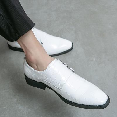 China 2022 Fashion Men's Breathable White Casual Shoes Waterproof Big Lace Business Shoes Formal Shoes for sale