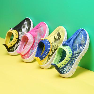 China Soft Breathable Children's Sports Shoes Girls' Sports Shoes Boys Breathable Mesh Cavity Soled Running Shoes for sale