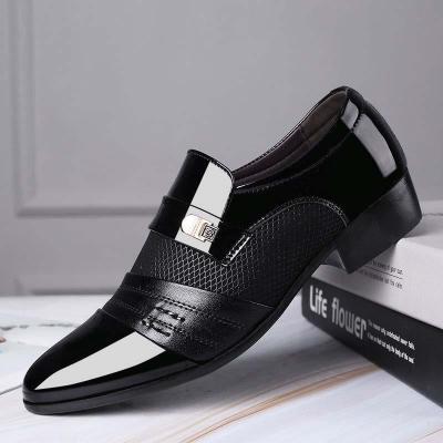 China 2022 New Men's Leather Shoes Business Dress Wedding Casual Shoes Waterproof And Non Slip Work Shoes for sale