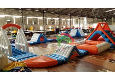 China Parque flotante inflable del agua de la lona del PVC del artículo 0.9m m para el adulto y los niños en venta