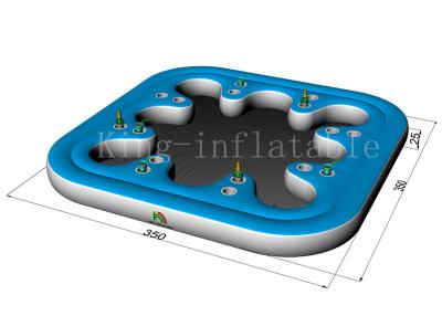 China El agua inflable de la diversión del agujero comercial de la taza juega el sofá flotante para los adultos en venta