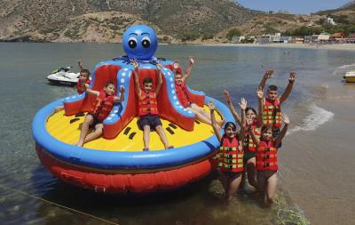 China Tornado remolcado inflable del pulpo de la boya de 6 personas para el mar en venta