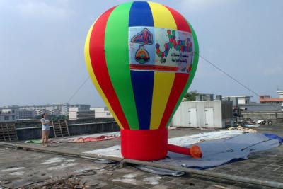 Cina Palloni di pubblicità gonfiabili giganti dell'arcobaleno su ordinazione per gli eventi di promozione in vendita