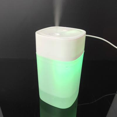 China Household 2024 Hot Sale Portable Air Cooling Humidifier with 400ml Mist Smart Home Appliances for Car Air Aromatherapy for sale