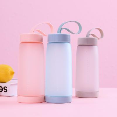 China 500ml Lanyard Drinking Cup Fashion Square Modern Portable Leakproof Gift Outdoor Sports Clear Plastic Water Bottle for sale