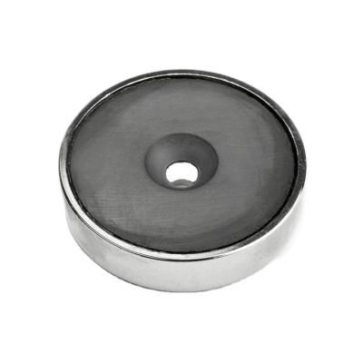 China Industrial Magnet Customized Ferrite Pot Magnet With Countersunk Hole for sale