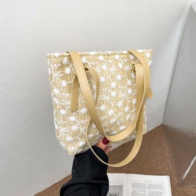 China Other lady bags 2022 new designer ladies tote bag fashion shoulder bag straw lace korean embroidered weaving lady bag wholesale for sale