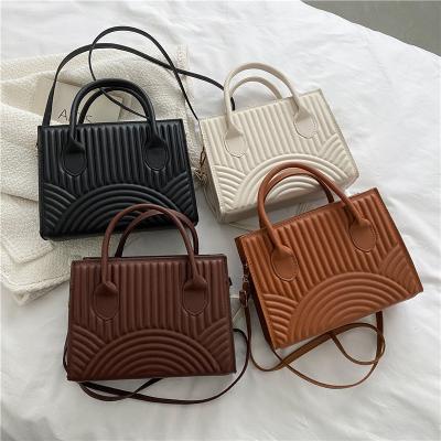 China Designer 2022 Wholesale PORTABLE Handbags New Purses And Fashionable Purses PU Leather Recessed Thread Shoulder Bags For Women for sale