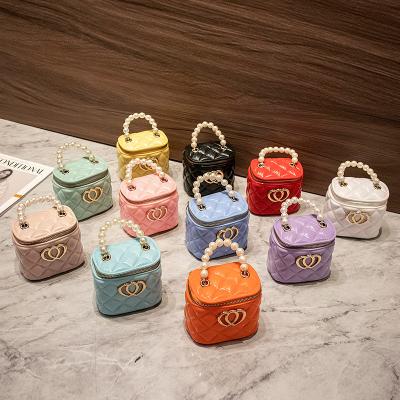 China High Quality Purse and Handbags Wholesale 2021 Girls Rainbow Jelly Bag Cute Crossbody Kids Purse Pearl Feminine Mini Bags Handbags for sale