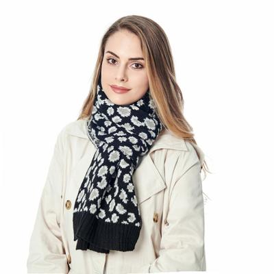 China Custom Logo Women Leopard Pattern Winter Warm Long Cable Knitted Scarves Leopard Print Infinity Scarf Cable Knit Wrap for sale