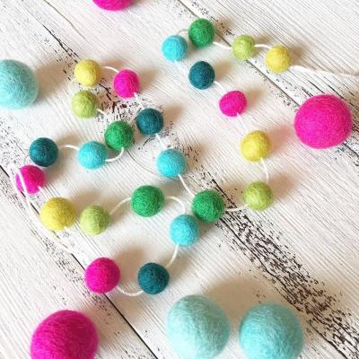 China Wool Felt Ball Pompom Home Decorations/Garlands Gifts DIY Pom Pom Garland Hanging Garland Banner Felt Colorful for Party Home Decor for sale