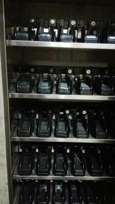 China Het zwarte Geschotene Slot van de Slottrekker 12 Volt Elektrische Type Te sluiten Drukknop Te koop