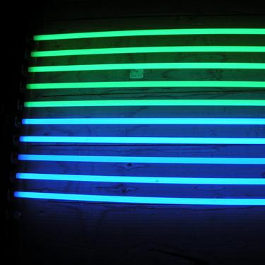 China Green Blue Yellow Red White Fluorescent Money Detector Bulb Tube Light LampT5 G5 13W 14W 21W 28W for sale