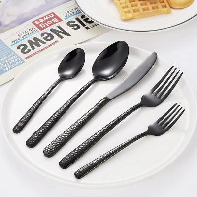 China Wedding Party 30 Piece Stainless Steel Workable Set Hammer Forged Pattern Gold Cutlery Set Knife, Fork, Spoon Dinnerware Sets for sale