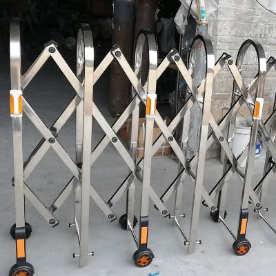 China Manual push and pull Customized Stainless Steel Expandable Foldable Automatic Outdoor Gate Design Retractable Barrier for sale