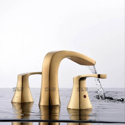 China Gold Metered Water Spilled Faucets Bathroom Faucet Basin Taps Faucet for sale