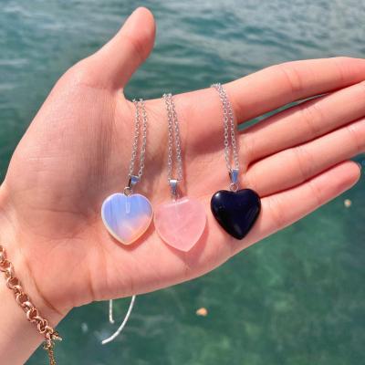 China Hot Selling Fashion Fashion Luminous Moonstone Necklace Heart Pendant Thin Stainless Steel Necklace For Women for sale