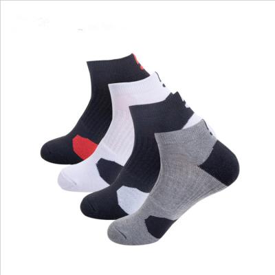 China Hot Selling Breathable Breathable Towel Amazon Men's Cotton Ankle Lower Professional Basketball Socks for sale