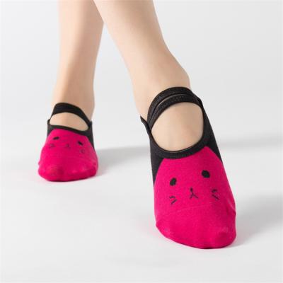 China 2019 New Design Anti-Fault Open Instep Closed Toe Cartoon Cat Ankle Strap Yoga Socks for sale