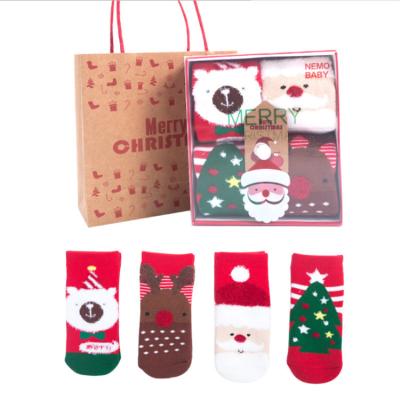 China Wholesale Anti-Fault In-Stock Item Santa Claus Santa Claus Baby 4pairs Christmas Socks Gift Box Packing for sale