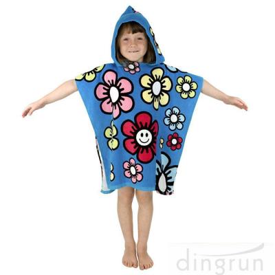 China Durable Cartoon Hooded Poncho Towels / Soft Touch Personalised Poncho Towel Dryfast for sale