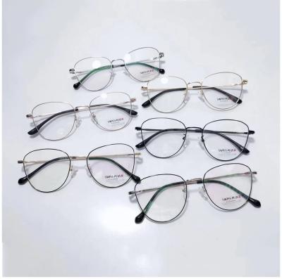 China Fashion and Classic Styles Wholesale Popular Fashion Optical Frames Watch Full Glass Rim Metal Frame Glasses for sale