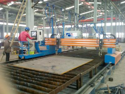 China Custom Heavy Duty Desktop Straight Line Cutting Machine / Gantry Plasma Strip Cutter For Carbon Steel for sale