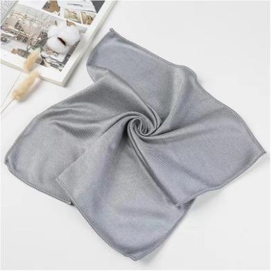 China 300GSM 40*40cm Microfiber Glass Cleaning Cloth Gray Stocked Glossy Type for sale